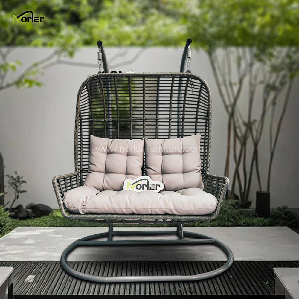 Γιατί μια κρεμαστή καρέκλα από PE Rattan Έπιπλα εξωτερικού χώρου είναι η τέλεια επιλογή για μοντέρνα υπαίθρια διαβίωση