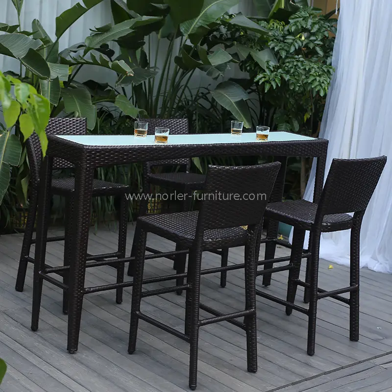 Υπαίθριο τραπέζι και καρέκλες με rattan high bar